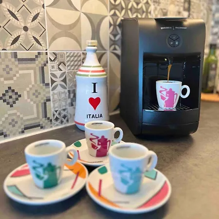 Апартаменти -sky House-domuses Apartments- Luxurious With Parking Братислава