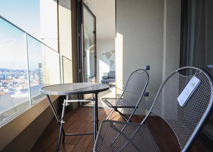 -sky House-domuses Apartments- Luxurious With Parking * براتسيلافا