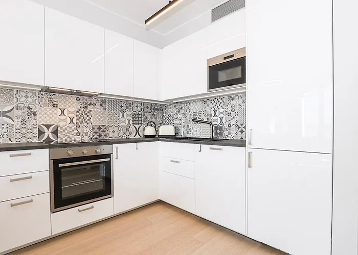 -sky House-domuses Apartments- Luxurious With Parking Daire