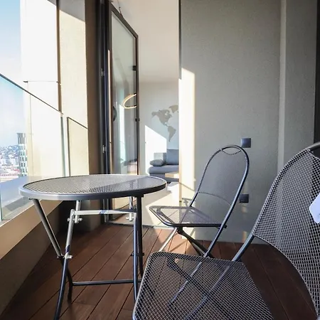 -sky House-domuses Apartments- Luxurious With Parking * Pozsony